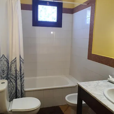 מלון Rural La Raya 1866 3*