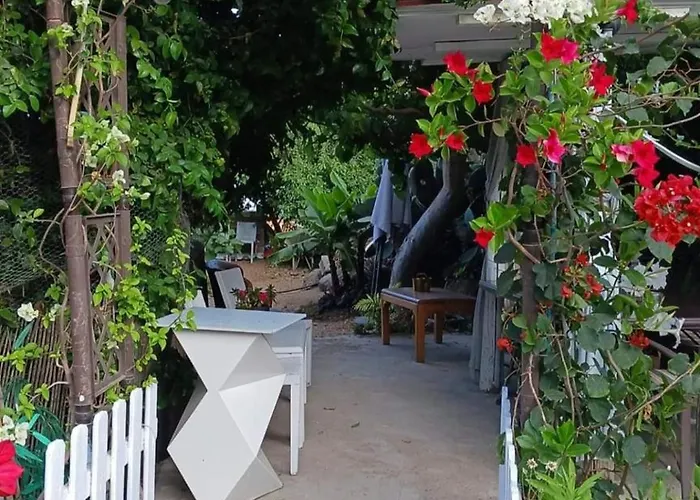 Rural La Raya 1866 Otel