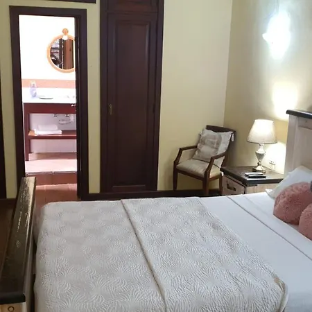 Rural La Raya 1866 3*